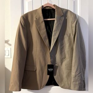 NWT Boohoo Men two toned blazer. Taupe tan brown Size 38